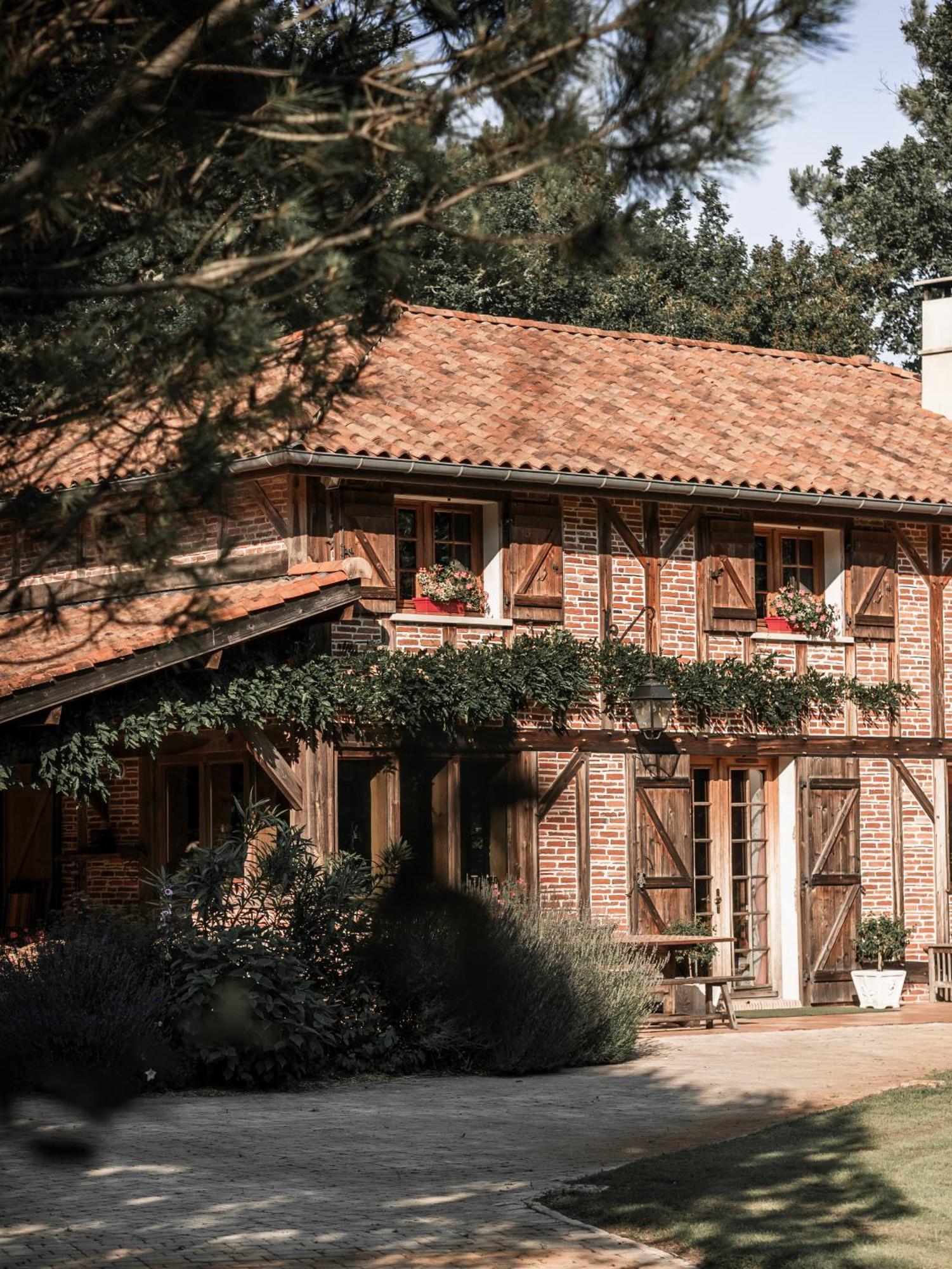 مبيت وإفطار سان جوليان-أون-بورن Le Domaine De Petiosse المظهر الخارجي الصورة