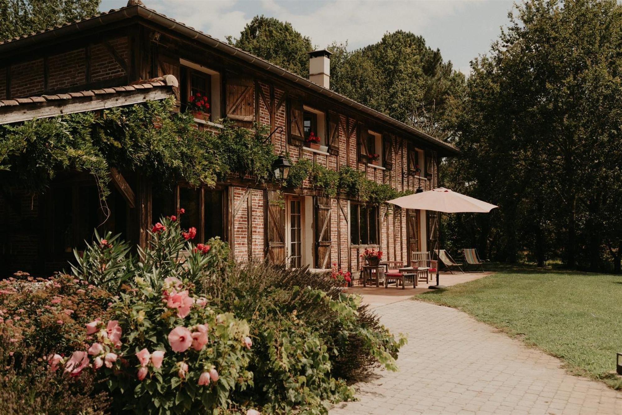 مبيت وإفطار سان جوليان-أون-بورن Le Domaine De Petiosse المظهر الخارجي الصورة